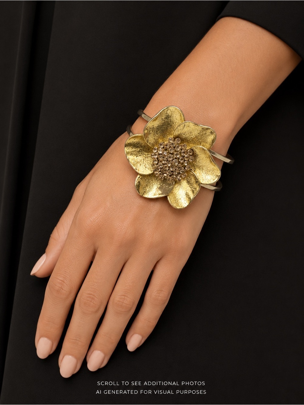 Vintage Gold-Tone Floral Bracelet Hinged Cuff Bracelet Champagne Rhinestone